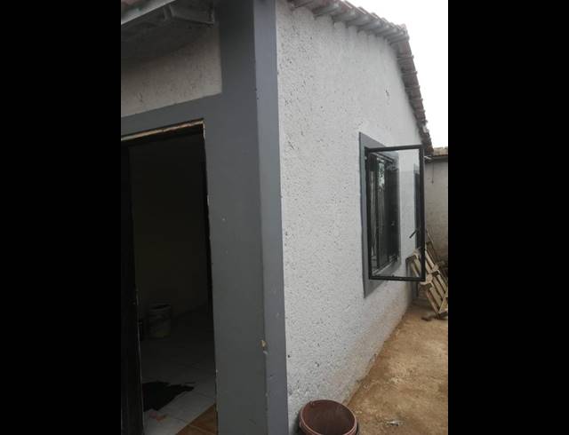 2 BEDROOM HOUSE FOR SALE IN SOSHANGUVE HH